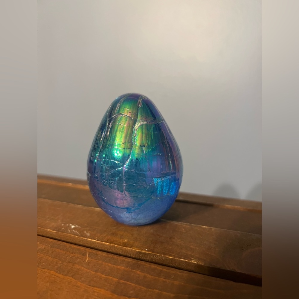 Vintage OBG Blue Metalic Crackle Iridescent Egg Shaped Paperweight‎ Signed 1989